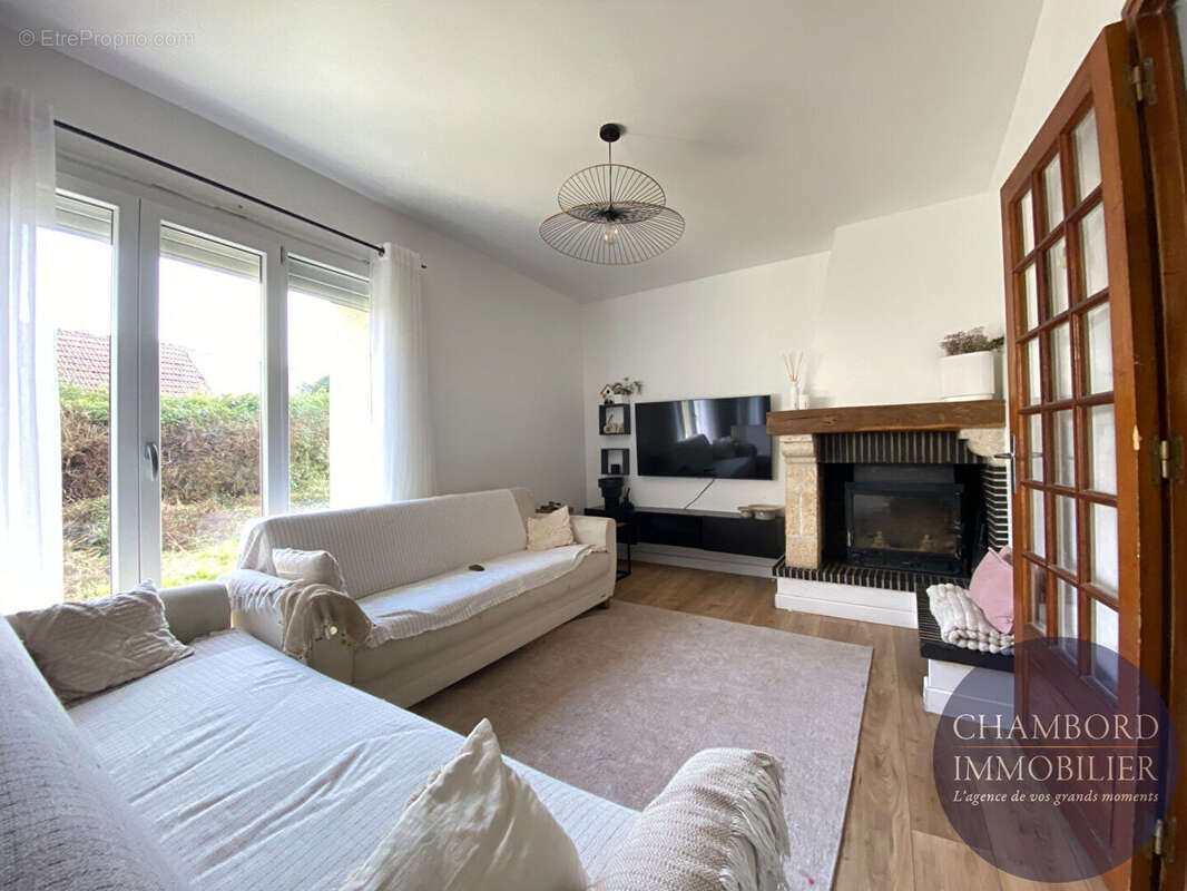 Maison à VILLEBAROU