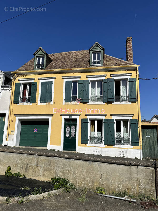 Maison à BONNETABLE