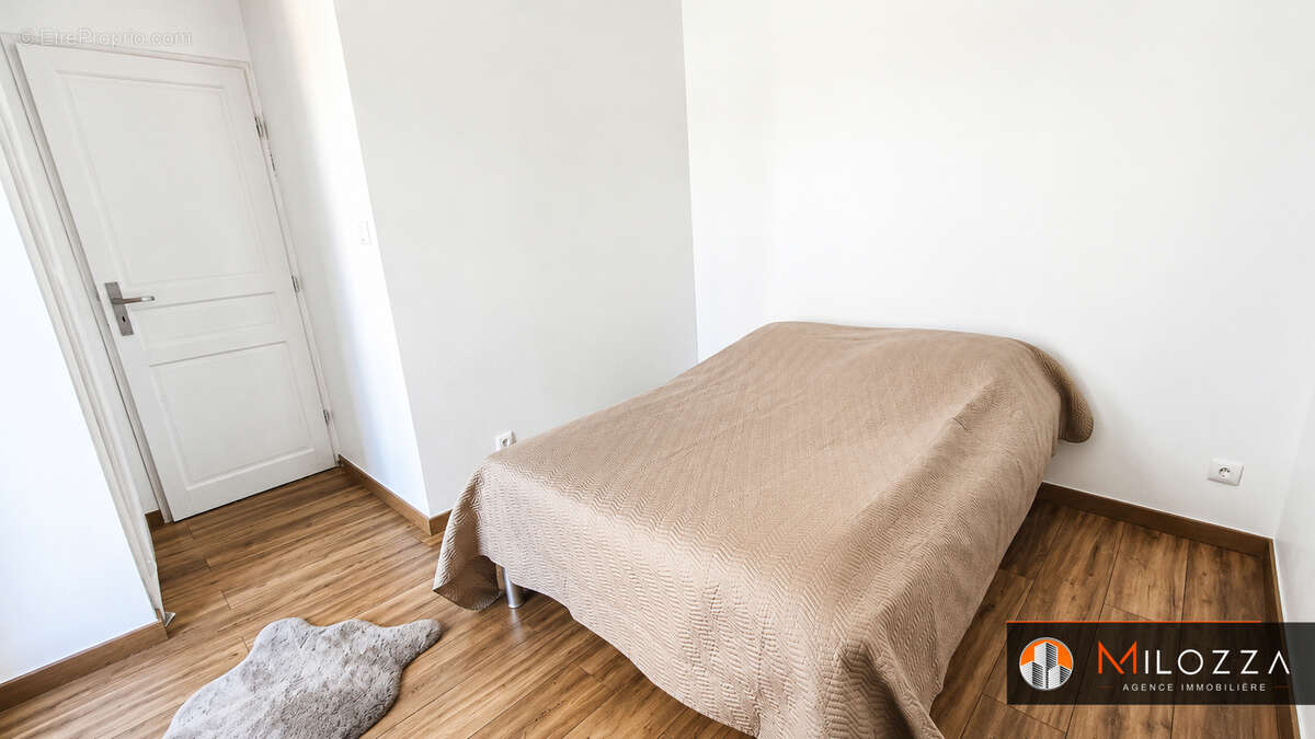 Maison Villefontaine 91.88 m2 - photo 12