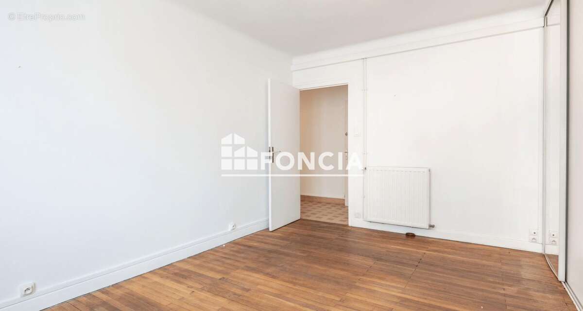 GRENOBLE secteur Foch proche Caserne de Bonne! - photo 8