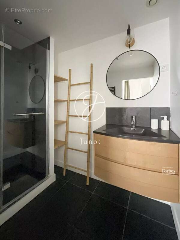 Lille - REPUBLIQUE-BEAUX ARTS - Appartement à vendre - 2 pièces - 66,22m² loi carrez - 1 chambre - Cave - photo 12