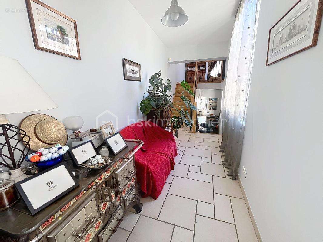 Maison de caractere avec jardin et garage - photo 15