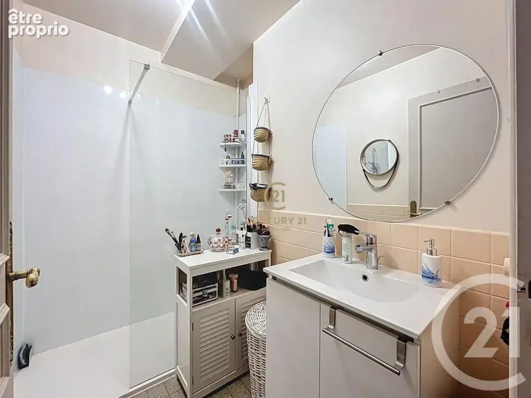 Appartement 75 m² à Lyon-8e  - photo 6