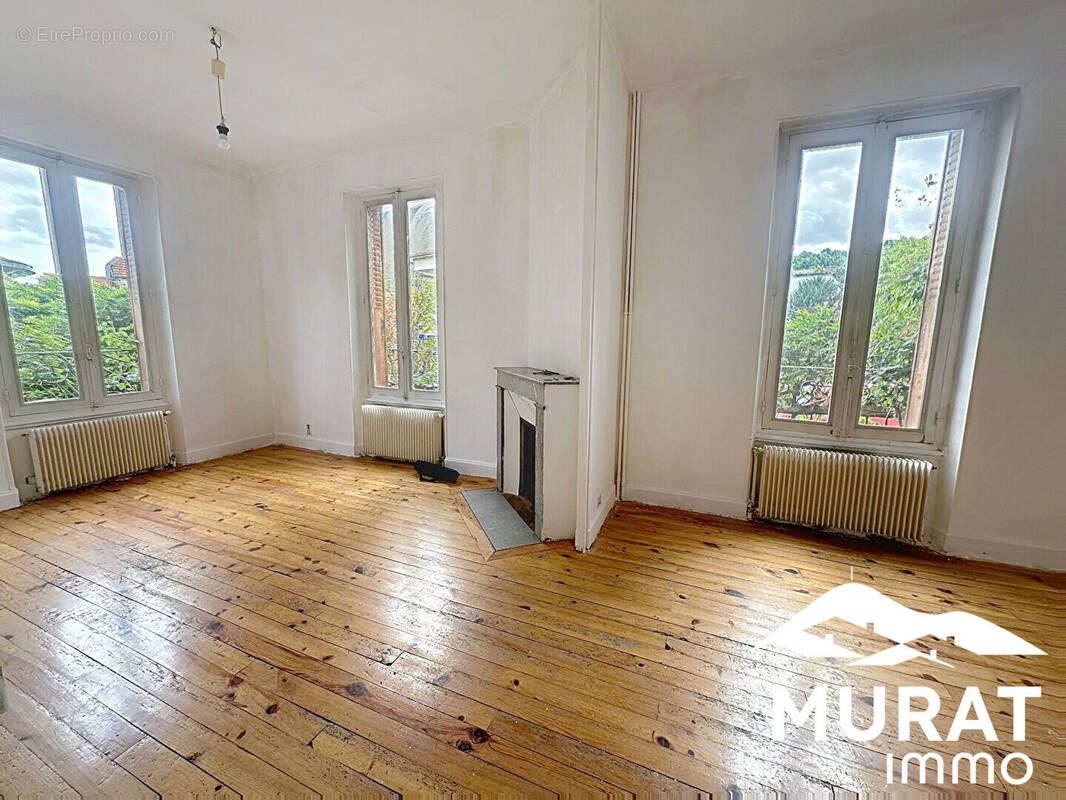 Commerce à CHAMALIERES