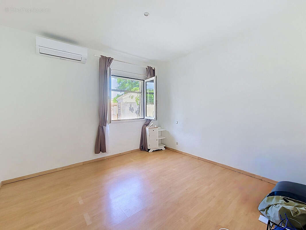 Maison à BLANQUEFORT