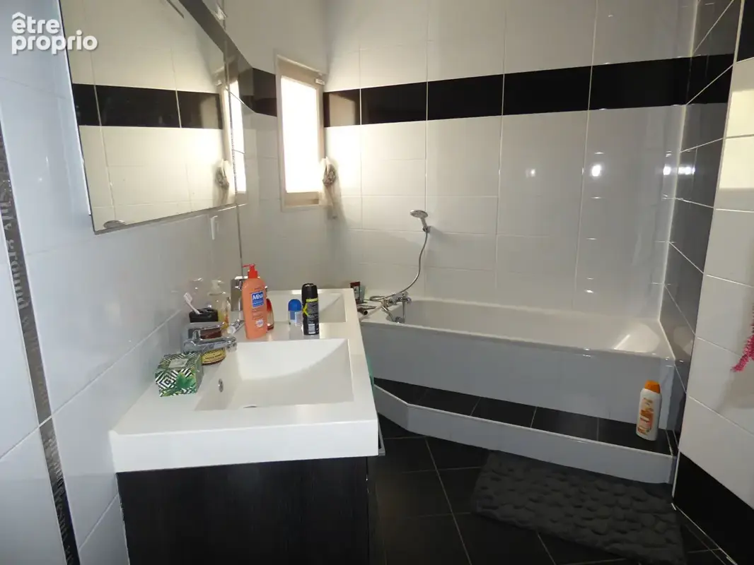 Maison  Proche Saint Trivier De Courtes 7 pièce(s) 162 m2 - photo 13