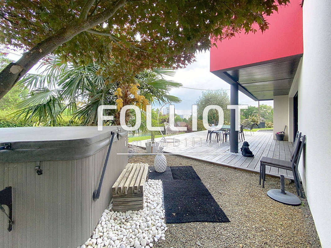 Maison à SAINT-GEORGES-DES-GROSEILLERS