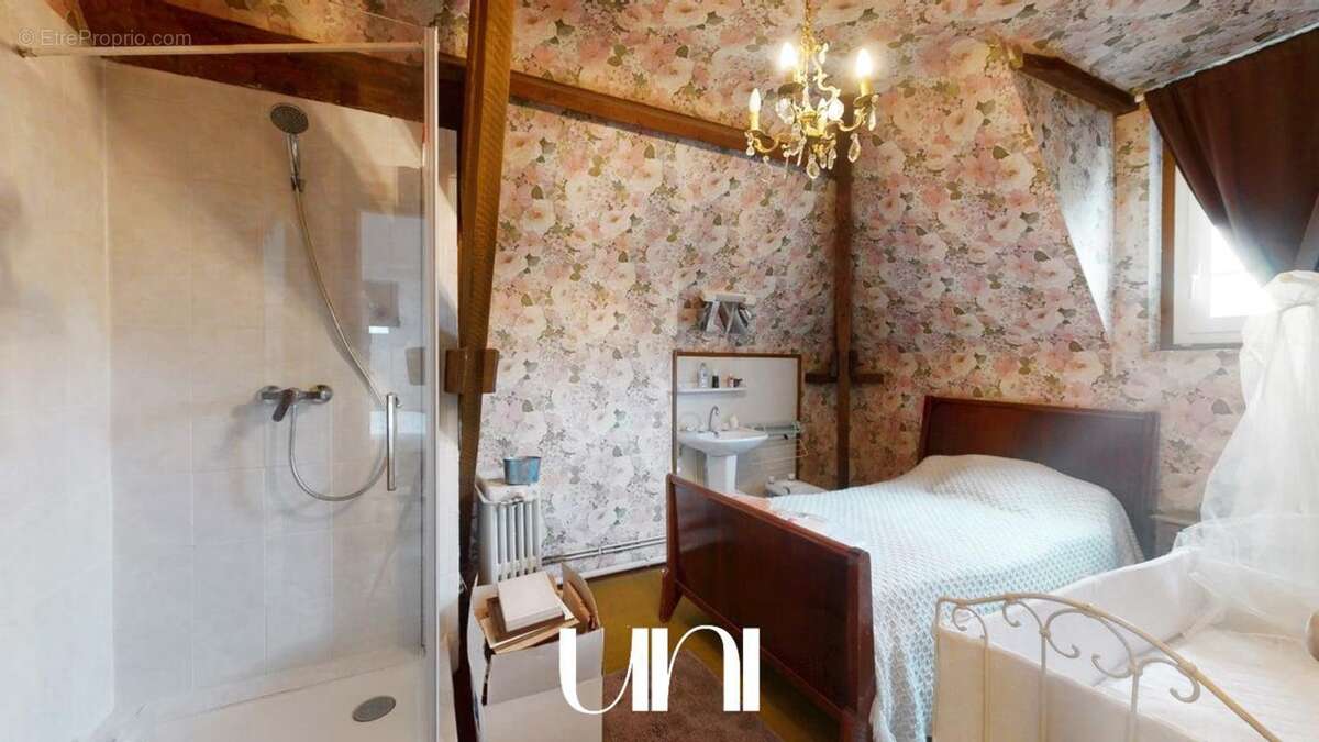 Maison à MEZIDON-CANON