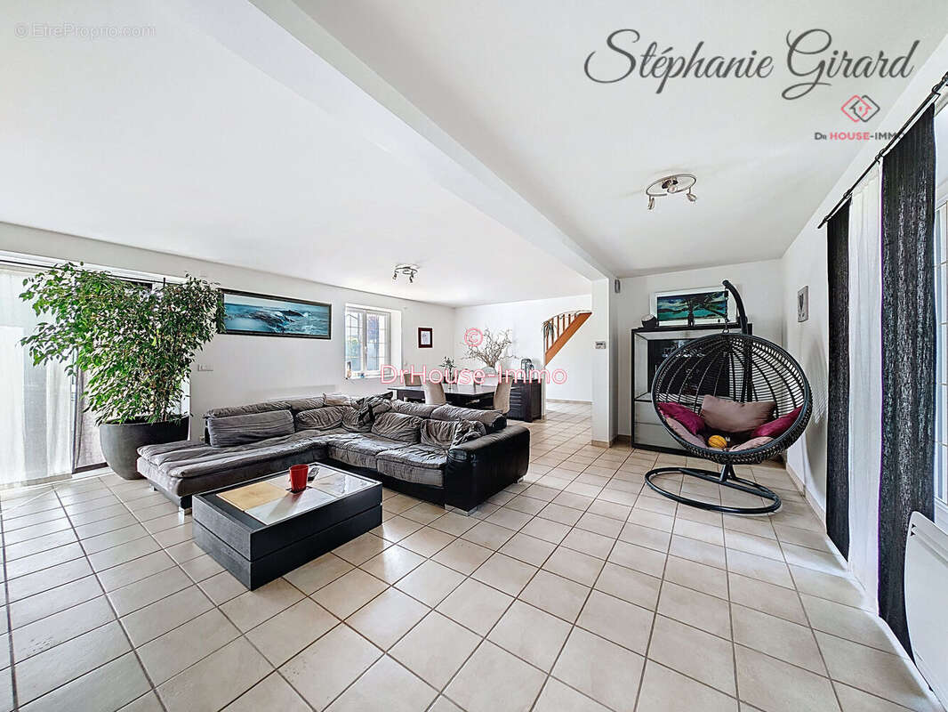 Maison 208 m² à Gidy  - photo 12