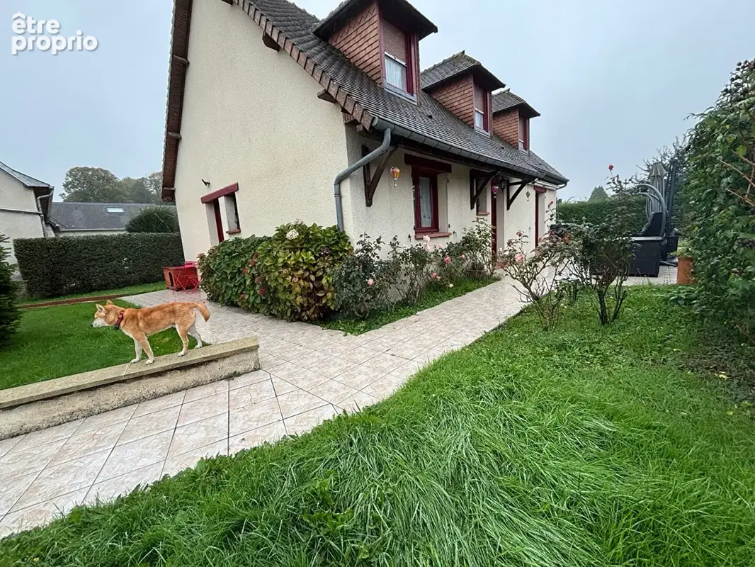 Maison  5 pièce(s) 120 m2 LA HAYE DU THEIL - photo 1