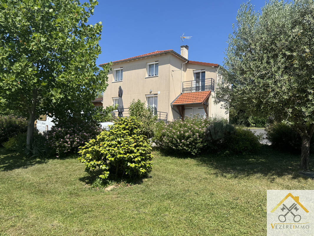 Maison à JUILLAC