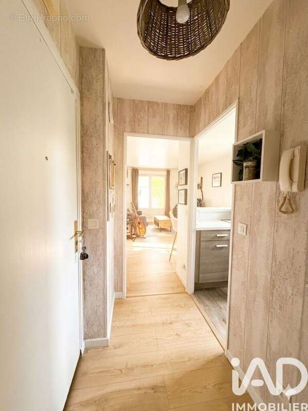 Photo 8 - Appartement à BUSSY-SAINT-GEORGES