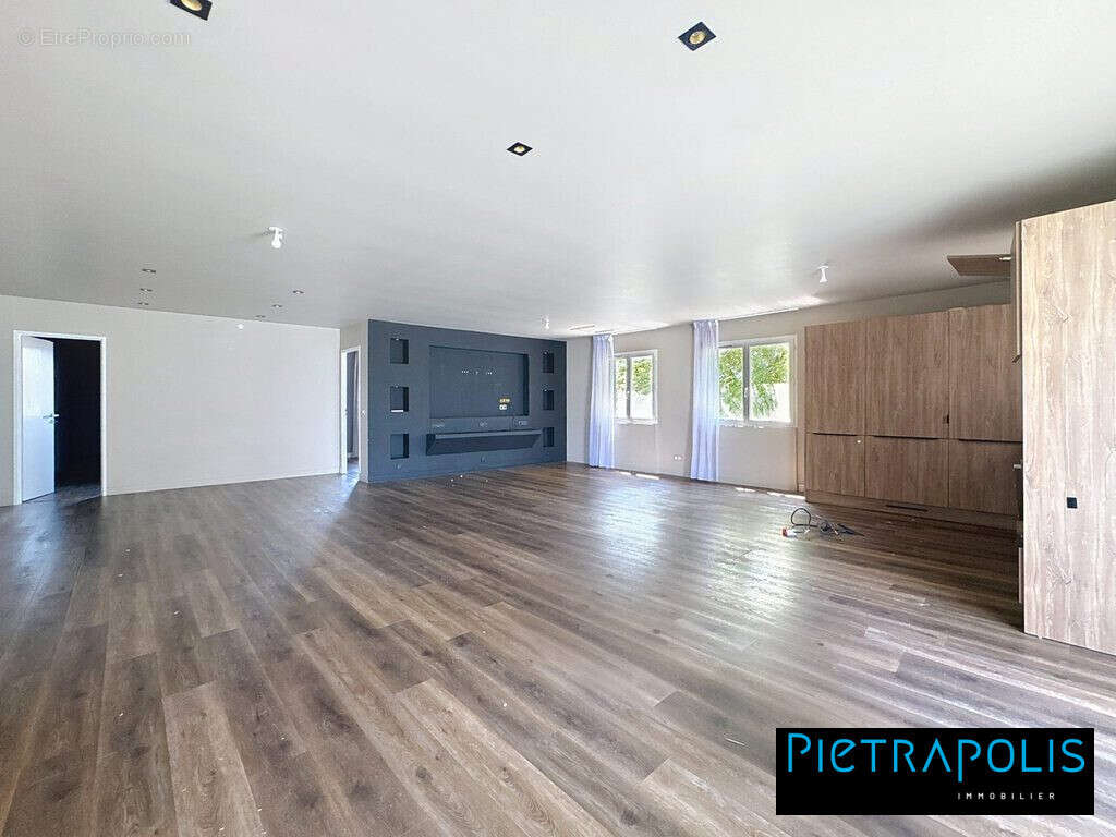 Appartement à CRAPONNE