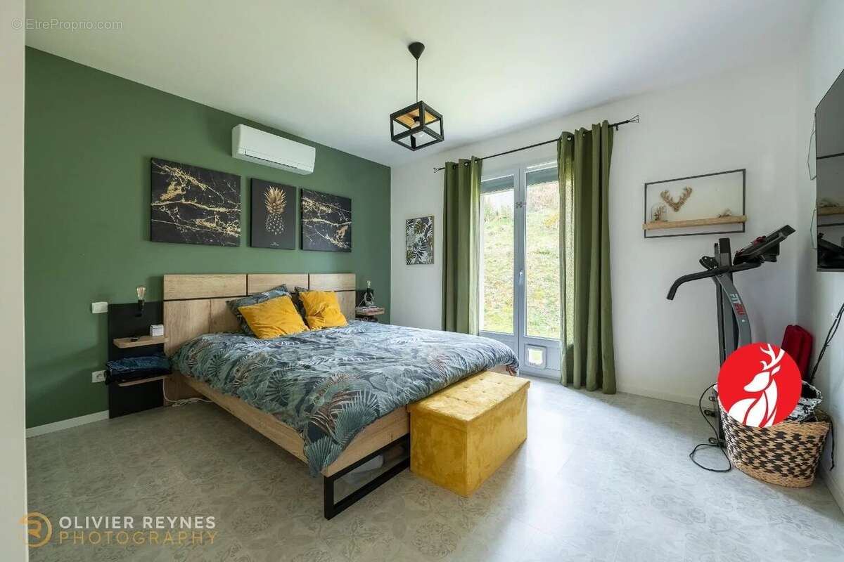 Maison à LA CHAPELLE-LA-REINE