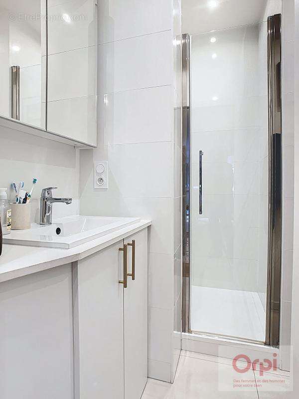 Appartement à ISSY-LES-MOULINEAUX