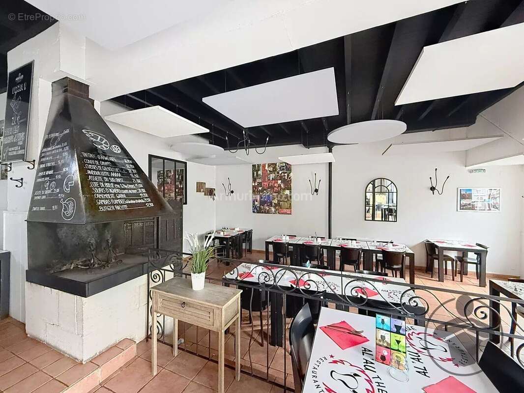 Commerce à ARVEYRES