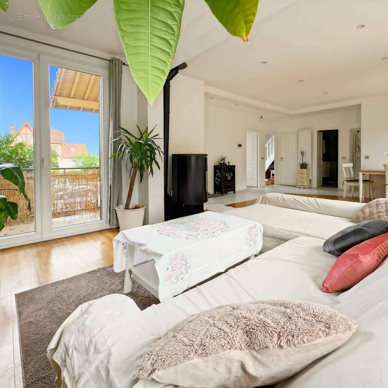 Maison à BRY-SUR-MARNE