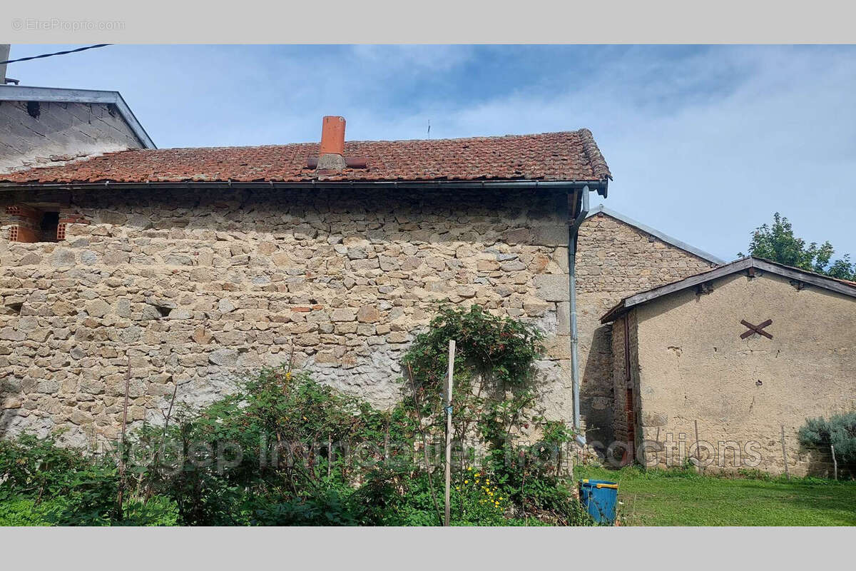 Maison à LACHAUX