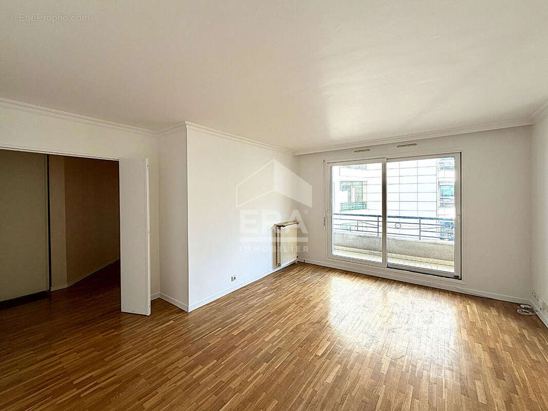 Appartement à LEVALLOIS-PERRET