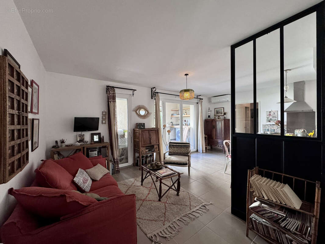 Appartement à L'ISLE-SUR-LA-SORGUE