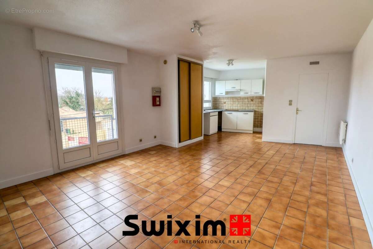 Appartement à PAREMPUYRE