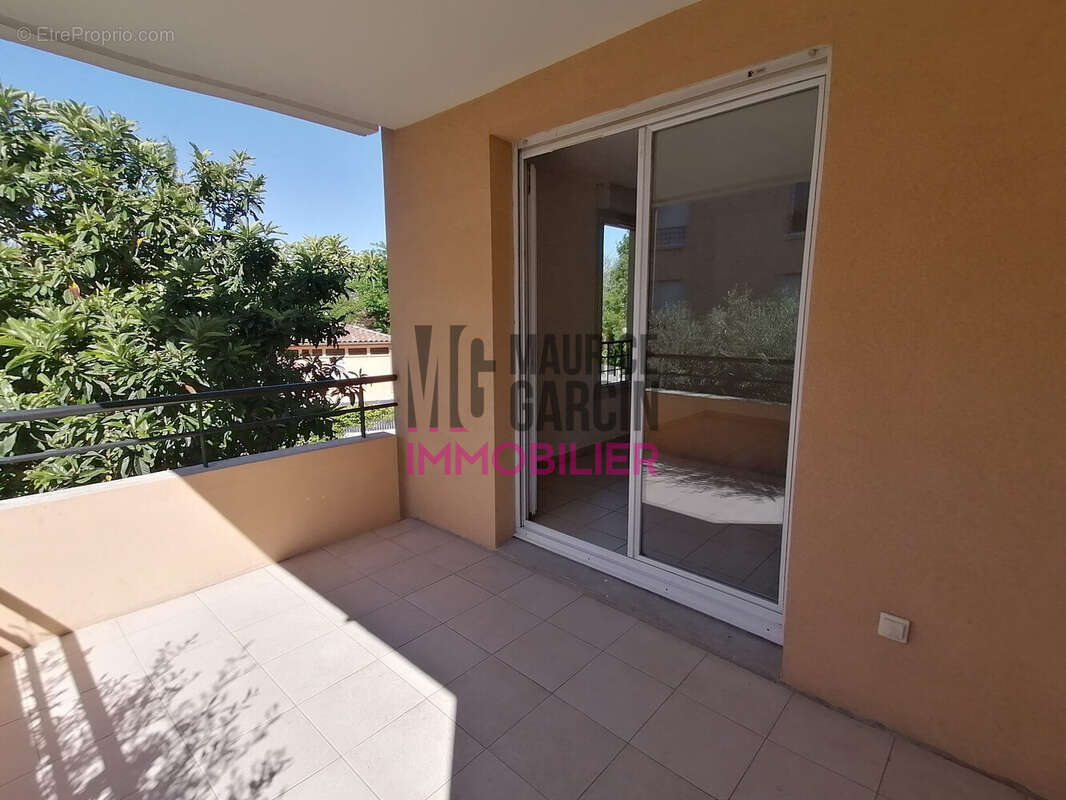 Appartement à L'ISLE-SUR-LA-SORGUE