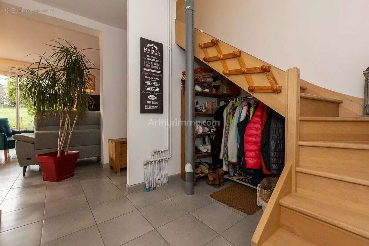 Maison à VEZERONCE-CURTIN