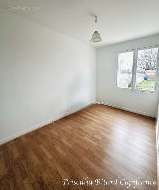 Maison à SAINT-GEORGES-DU-BOIS