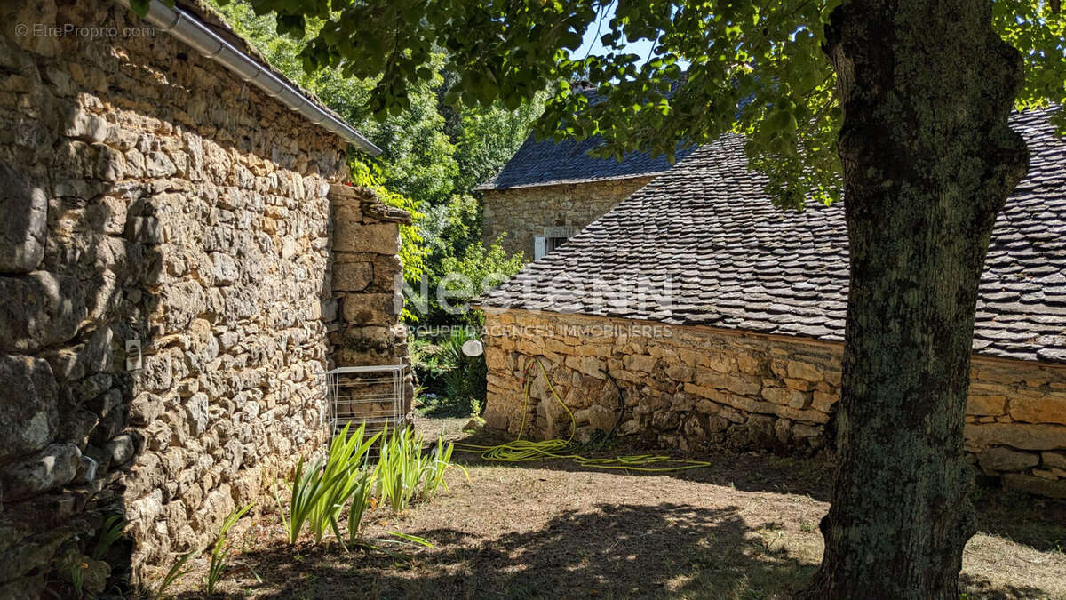 Maison à SAINTE-ENIMIE