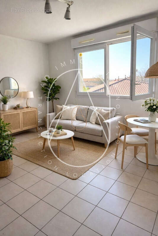 Appartement à RODILHAN
