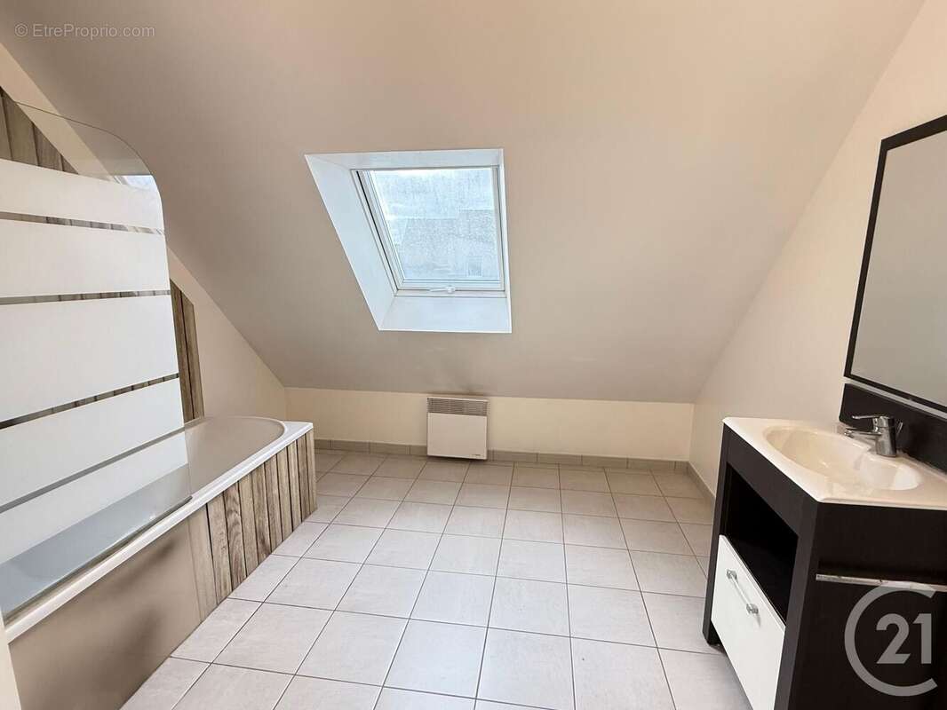 Maison à BOUCHEMAINE