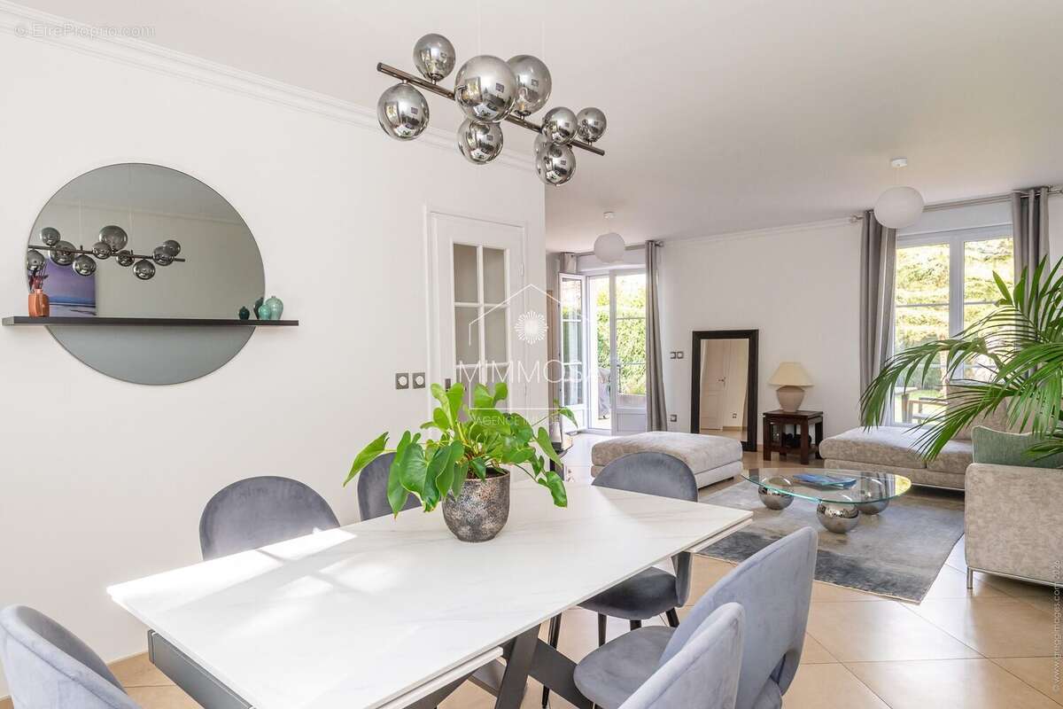Maison à LES PAVILLONS-SOUS-BOIS