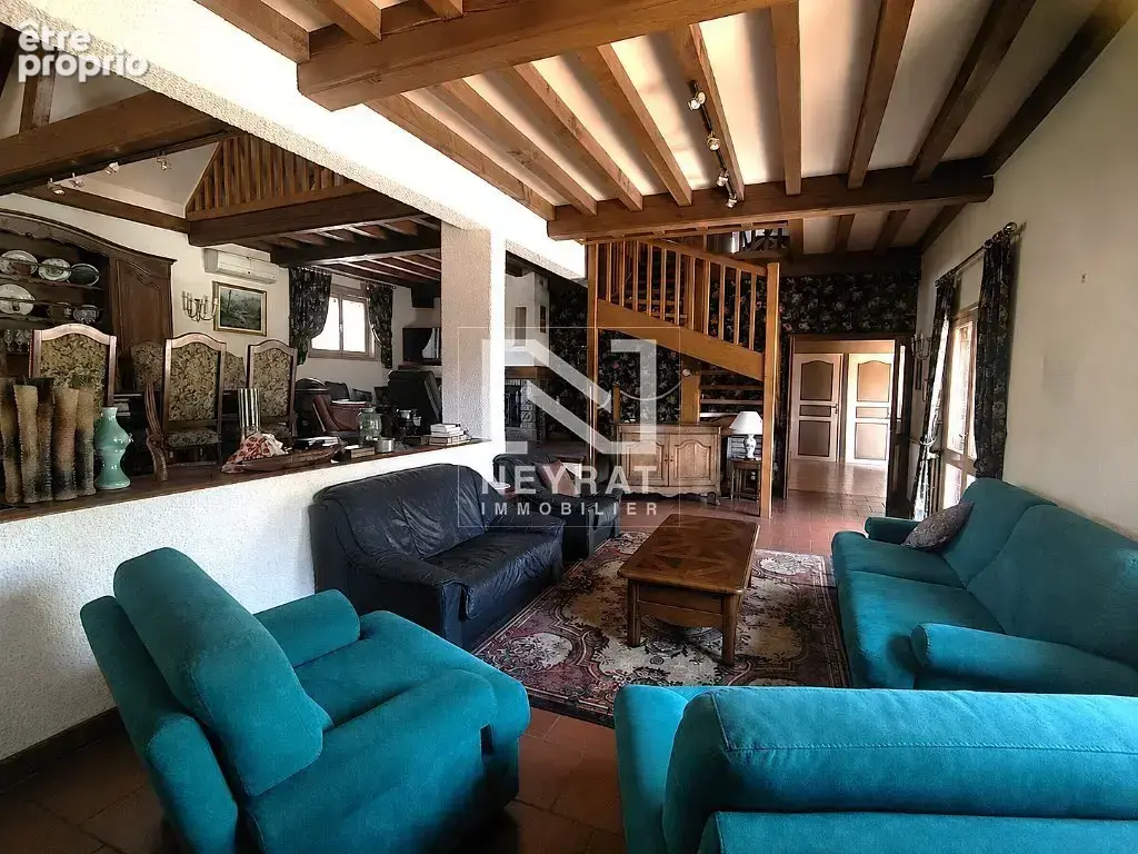 Maison 228 m² à Saint-Marcel  - photo 5