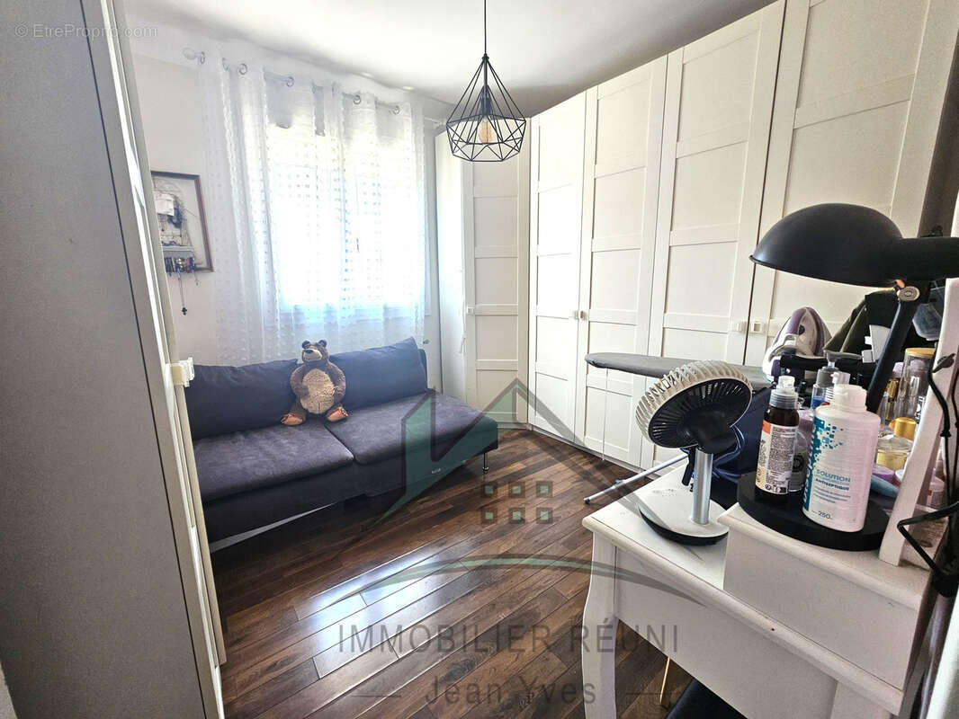Un lieu atypique aux charmes incontestables ! 2 chambres   Garage   Cave - photo 11
