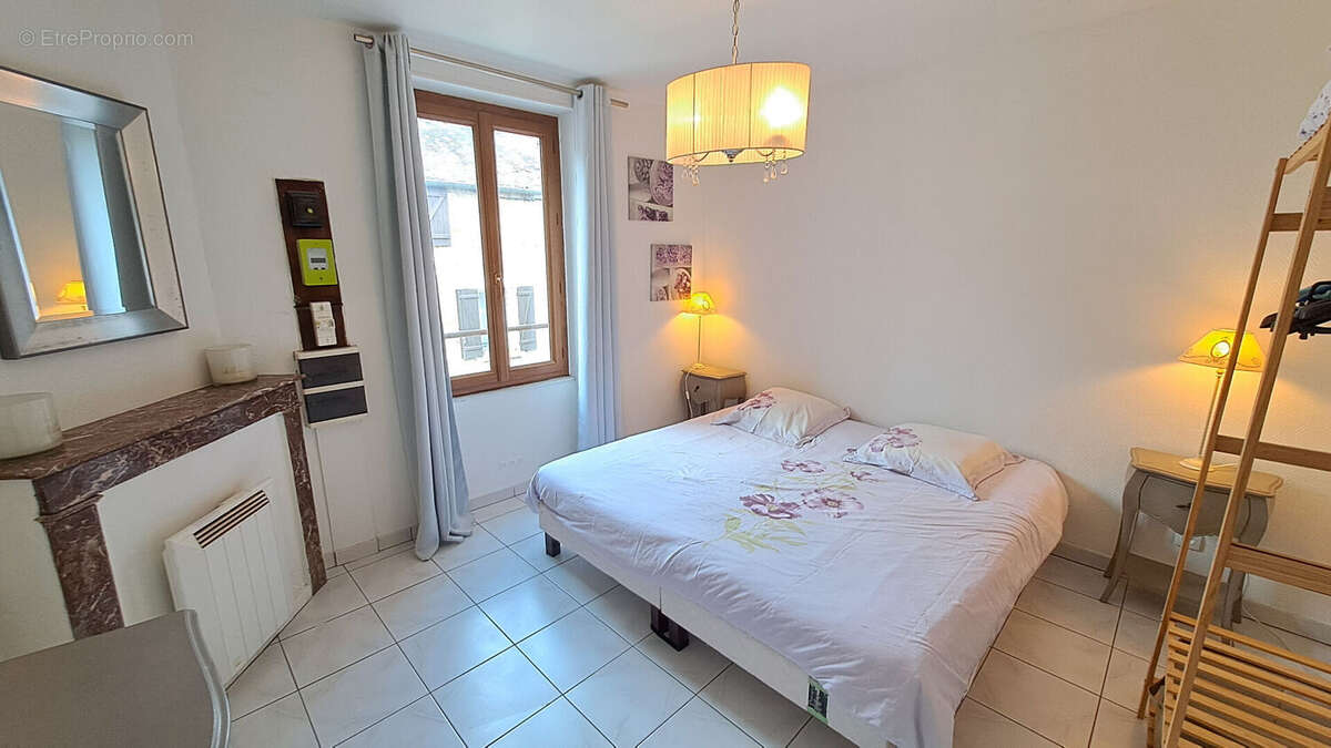 Appartement à DAMPIERRE-EN-YVELINES
