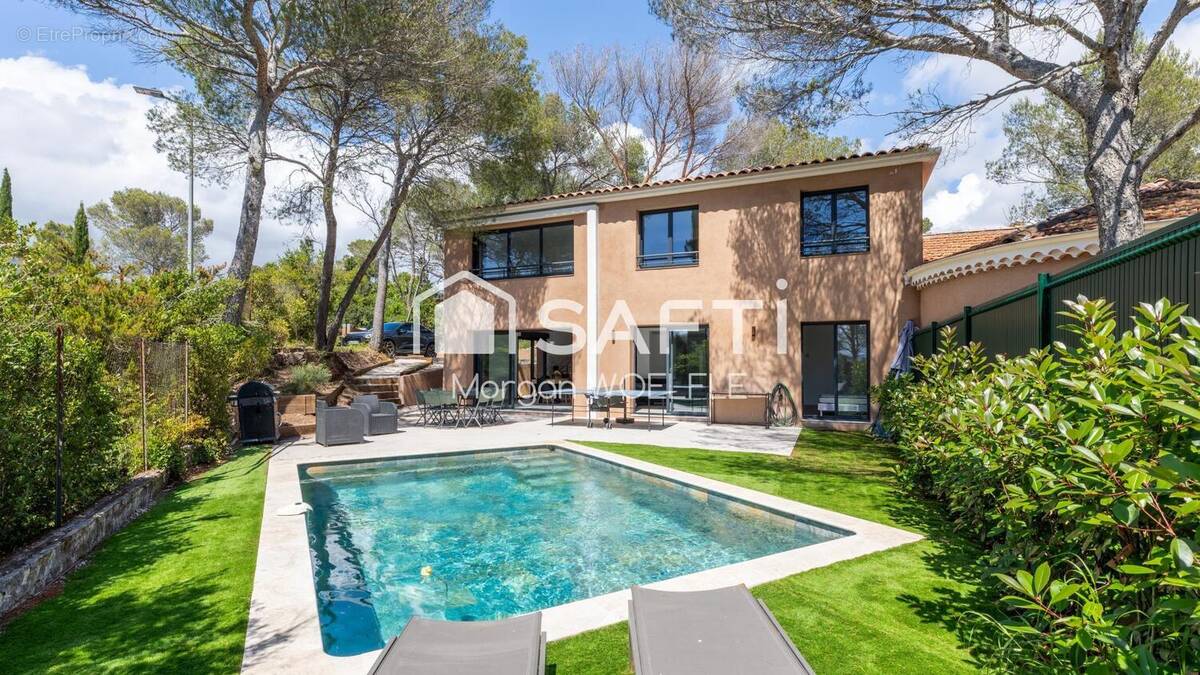 Photo 1 - Maison à SAINT-RAPHAEL