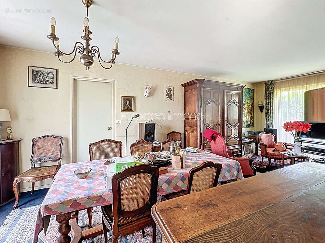 Maison à MONT-SAINT-AIGNAN