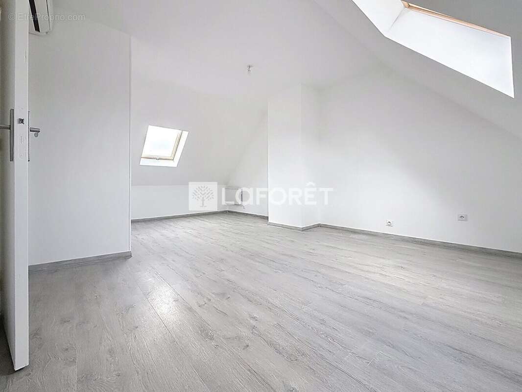 Maison à COURCELLES-SUR-SEINE