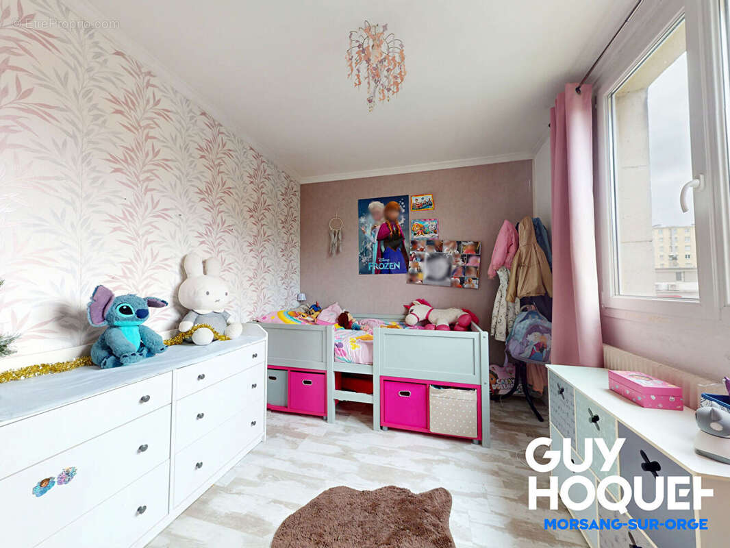 Appartement à SAINTE-GENEVIEVE-DES-BOIS