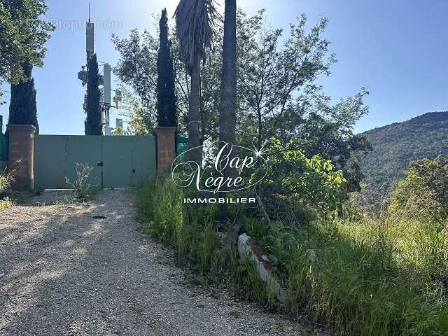 Terrain à RAYOL-CANADEL-SUR-MER