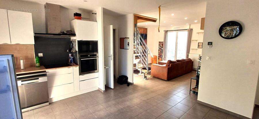 Maison à LA SUZE-SUR-SARTHE