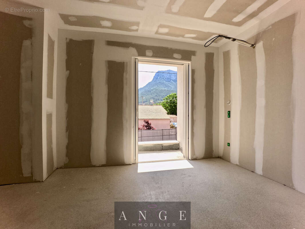 Villa contemporaine NEUVE LA FARLEDE - photo 8