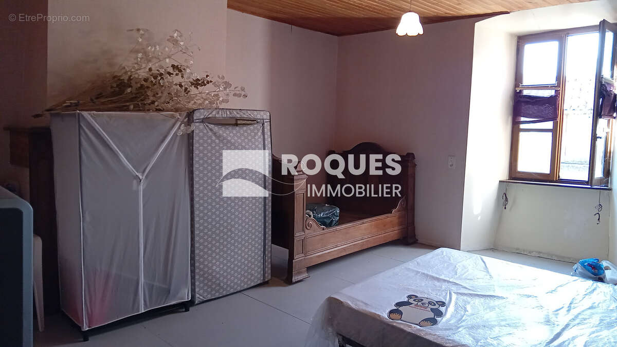 Maison à MOSTUEJOULS