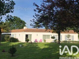 Photo 1 - Maison à LA GARNACHE