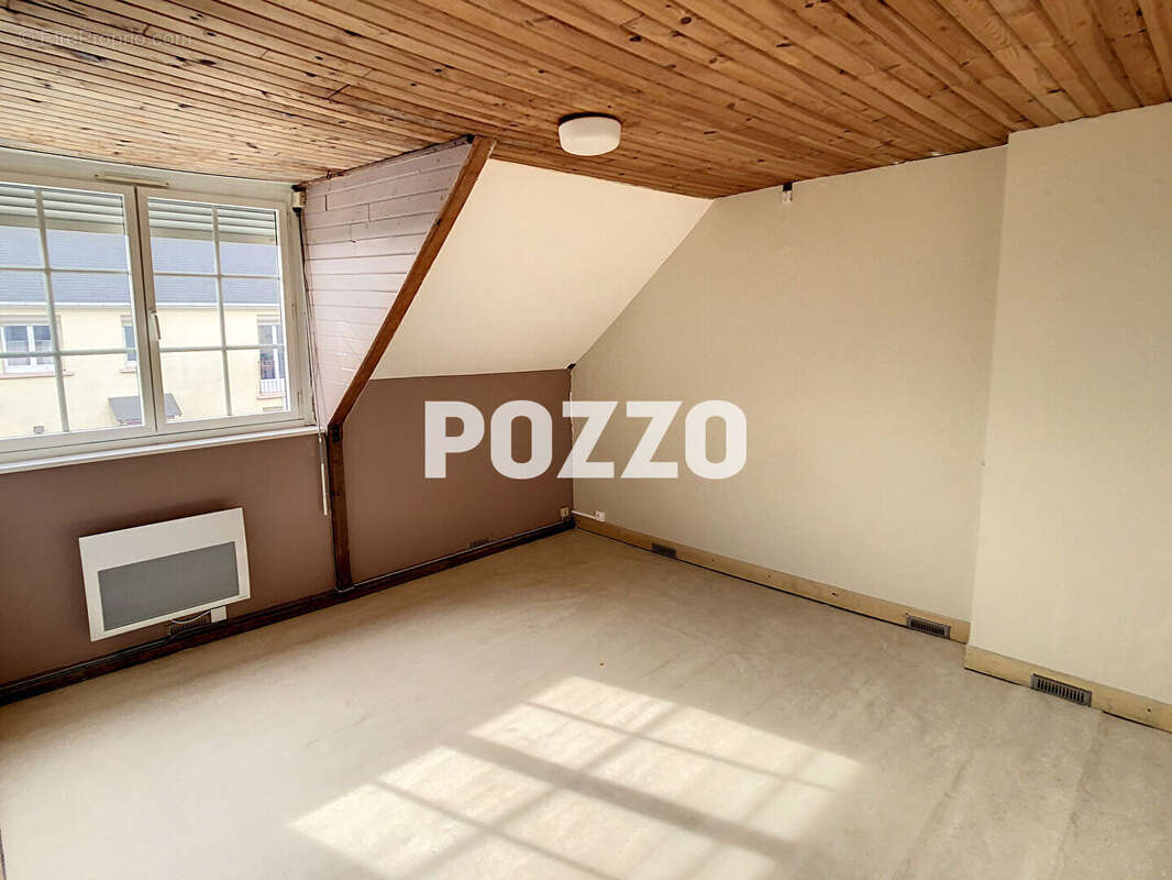 Maison à REFFUVEILLE