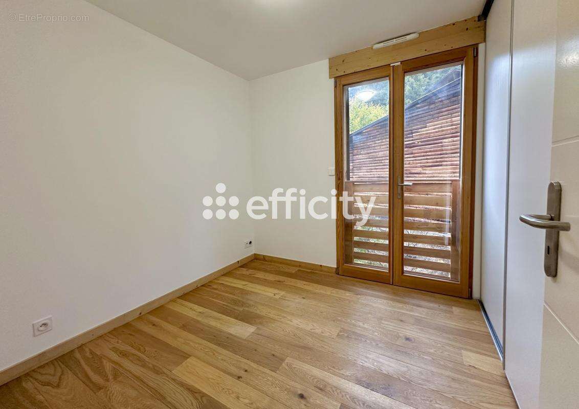 Appartement à SAINT-ETIENNE-DE-TINEE