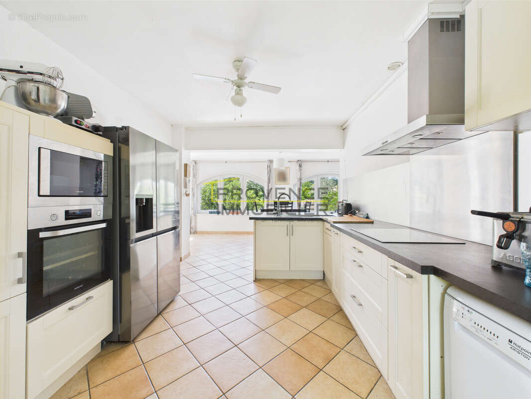 Maison à MONTELIMAR