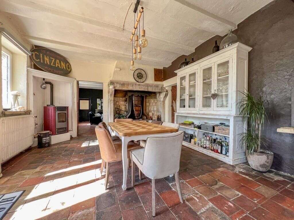 Maison à BARJAC