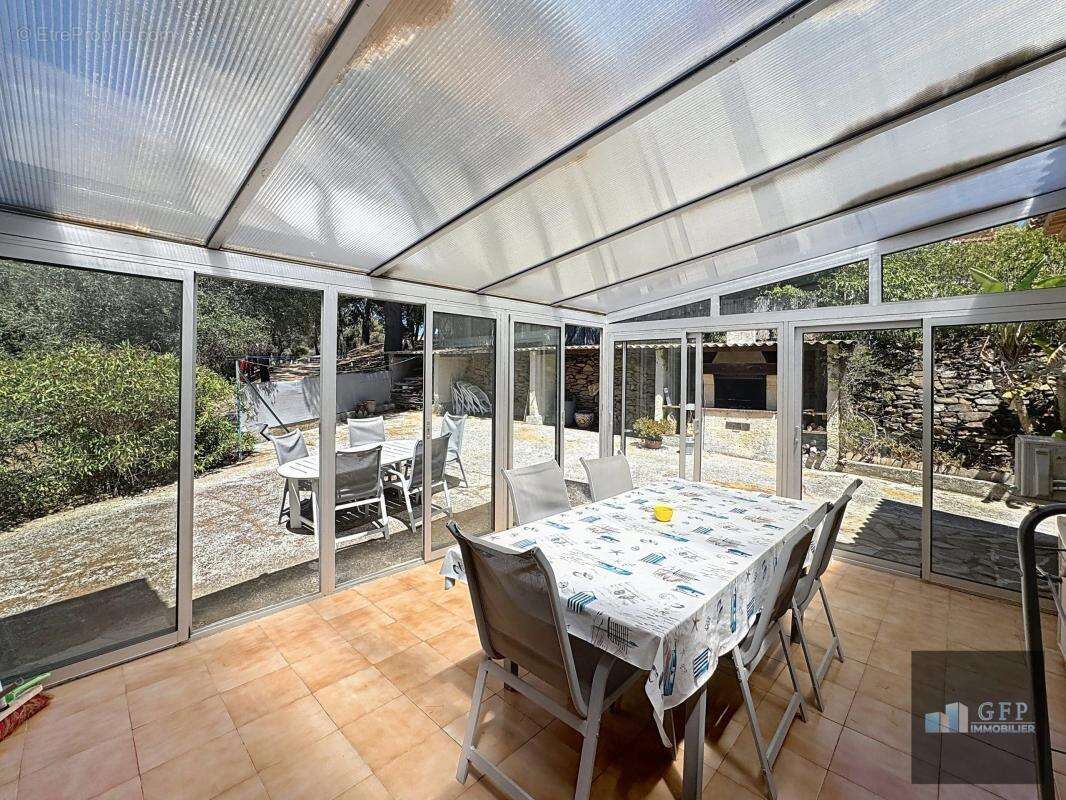 Maison à BORMES-LES-MIMOSAS