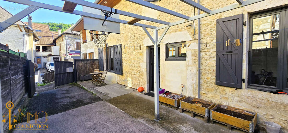 Maison à ARTEMARE